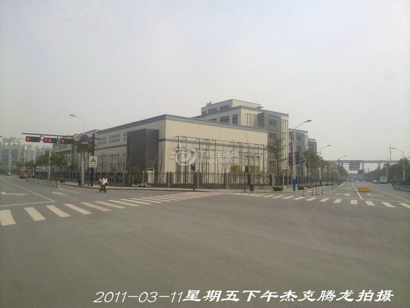 201103112437_1.jpg