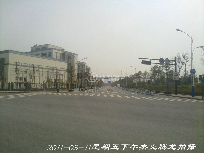 201103112438_1.jpg