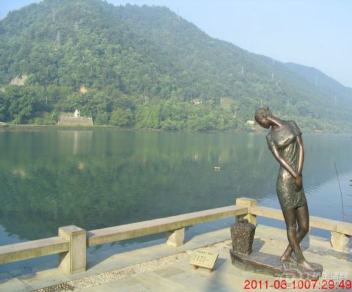Ƭ 021.jpg