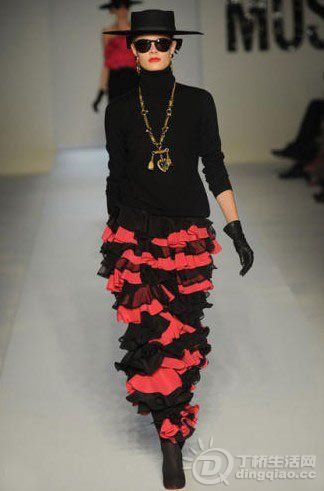ʵɴƷƣMoschino.jpg
