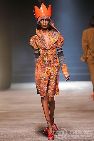 ɴƷƣVivienne Westwood.jpg